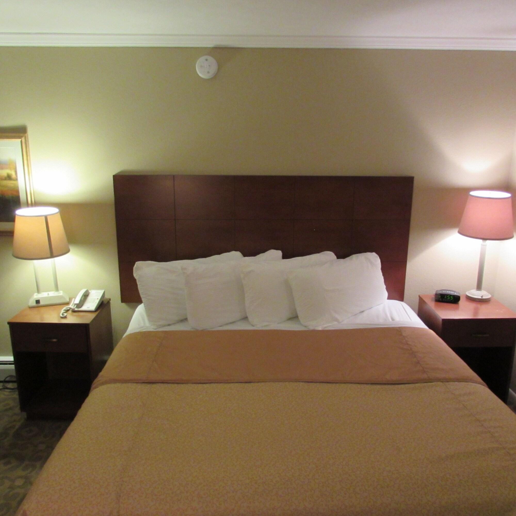 Magnuson Grand Pioneer Inn And Suites Эсканаба Экстерьер фото