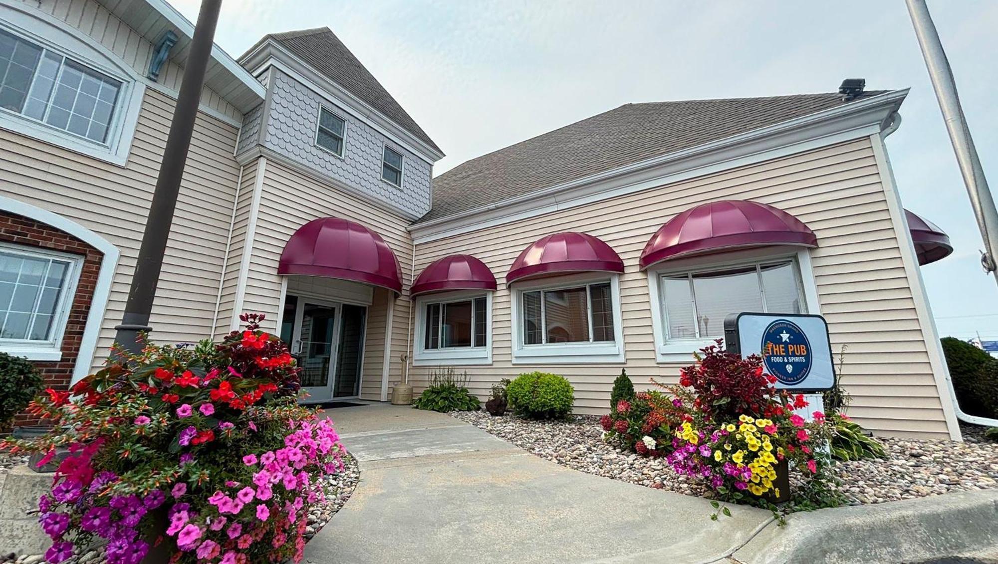 Magnuson Grand Pioneer Inn And Suites Эсканаба Экстерьер фото
