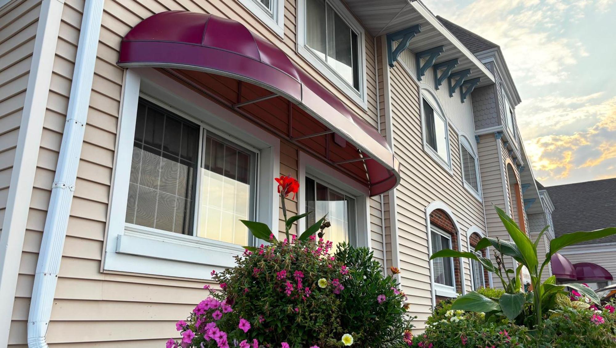 Magnuson Grand Pioneer Inn And Suites Эсканаба Экстерьер фото