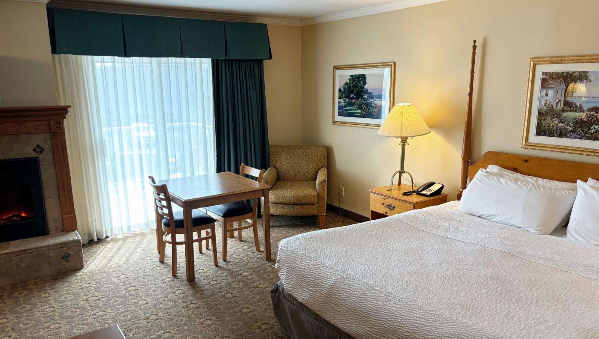 Magnuson Grand Pioneer Inn And Suites Эсканаба Экстерьер фото