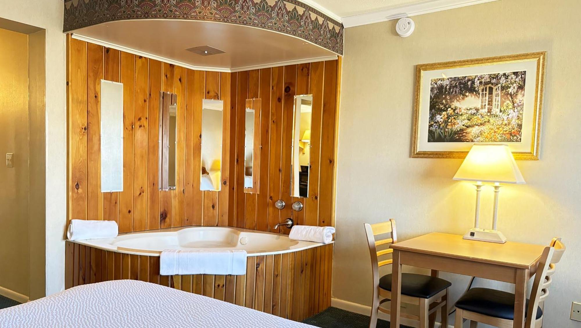 Magnuson Grand Pioneer Inn And Suites Эсканаба Экстерьер фото