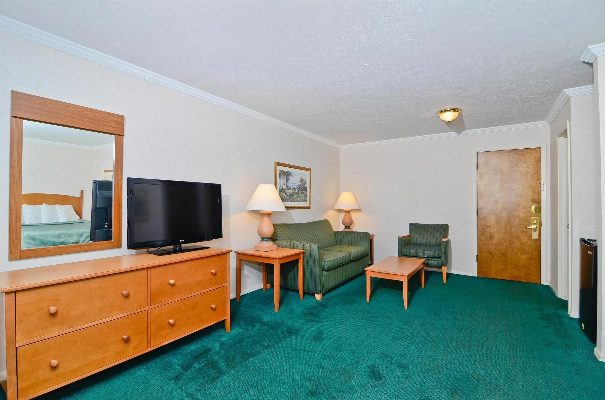 Magnuson Grand Pioneer Inn And Suites Эсканаба Экстерьер фото